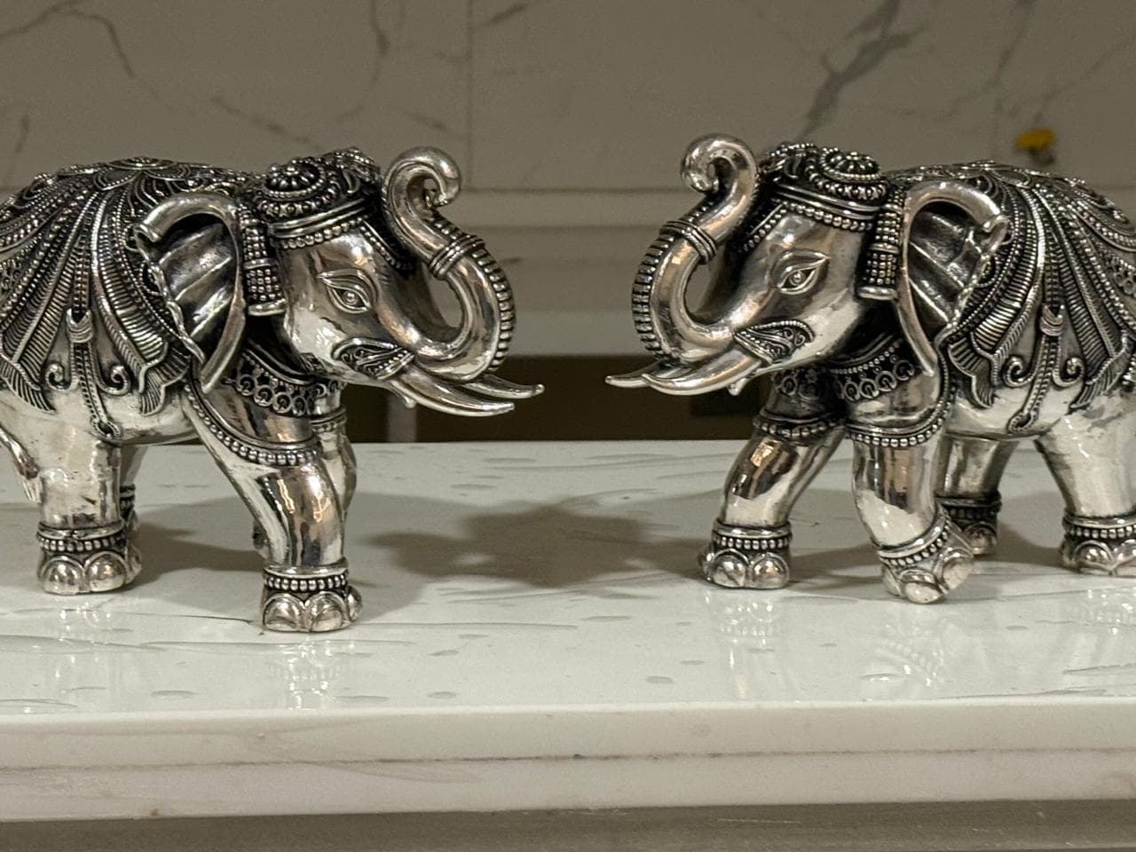 Figurines