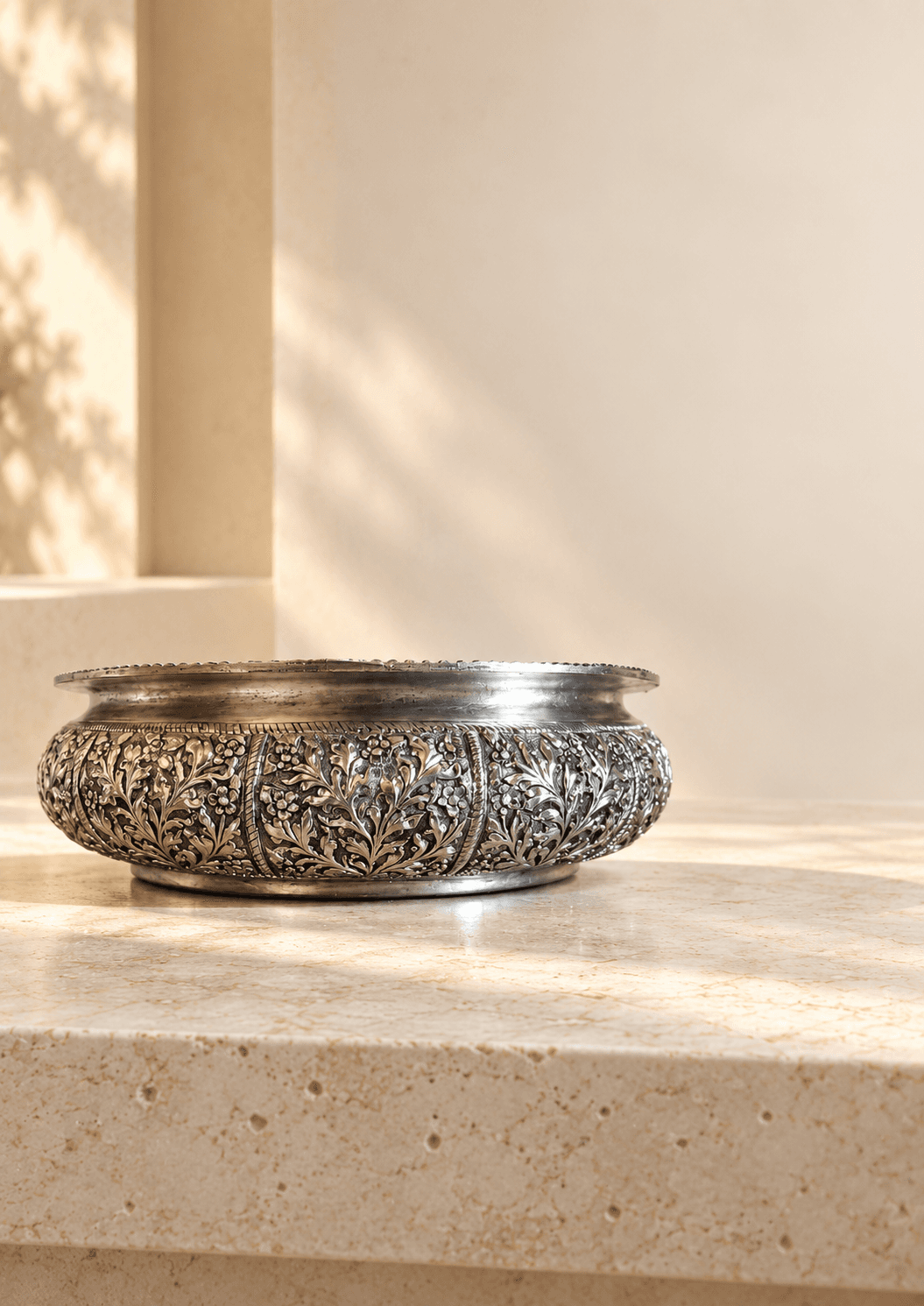 Low Carved Urli — photo 2