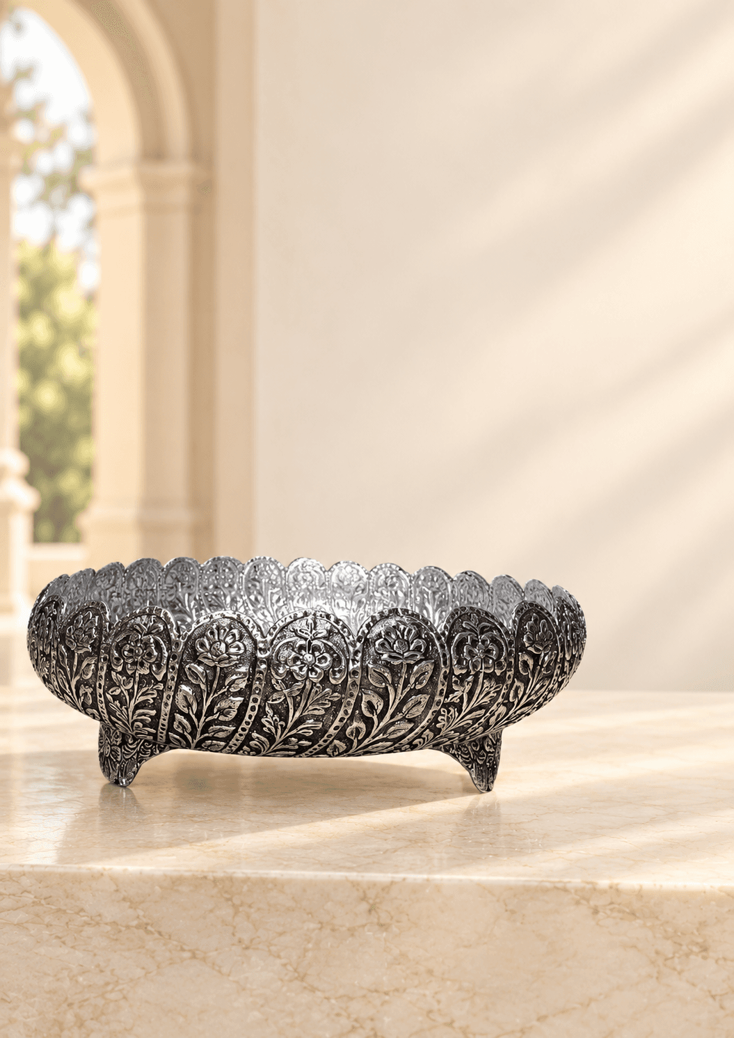Scalloped Lotus Urli — photo 2