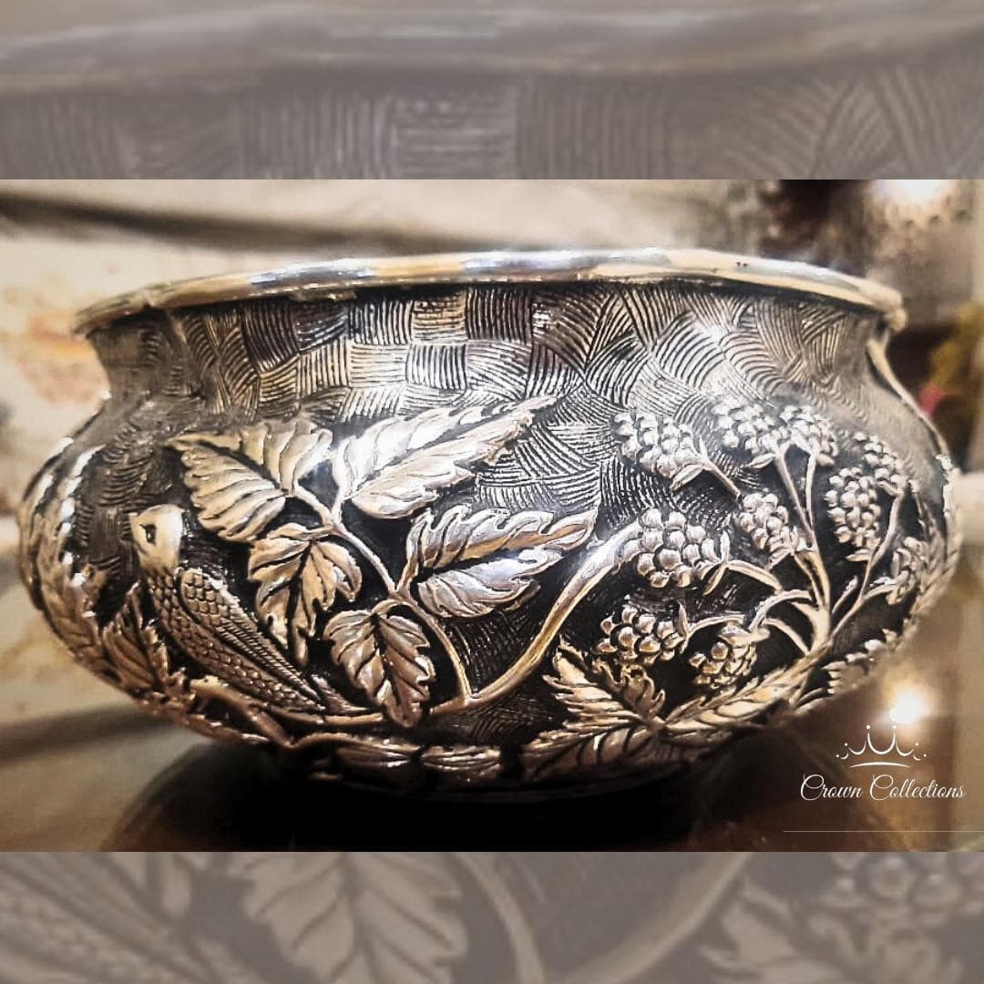 Leaf Carved Bowl