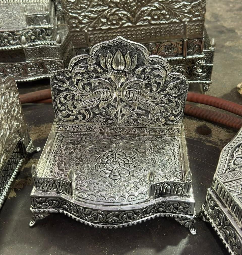 Lotus Singhasan